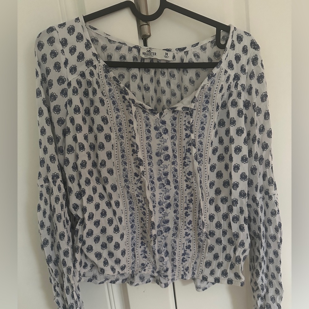 Hollister Floral Blue and White Blouse